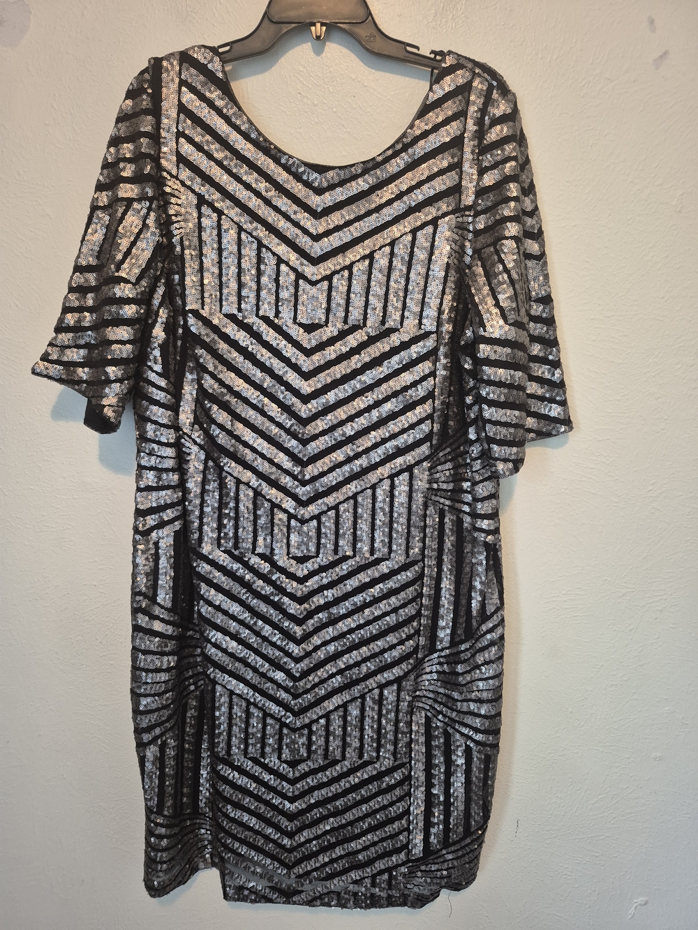 R&M Richards Black and Silver Sequined Geometric Midi Dress